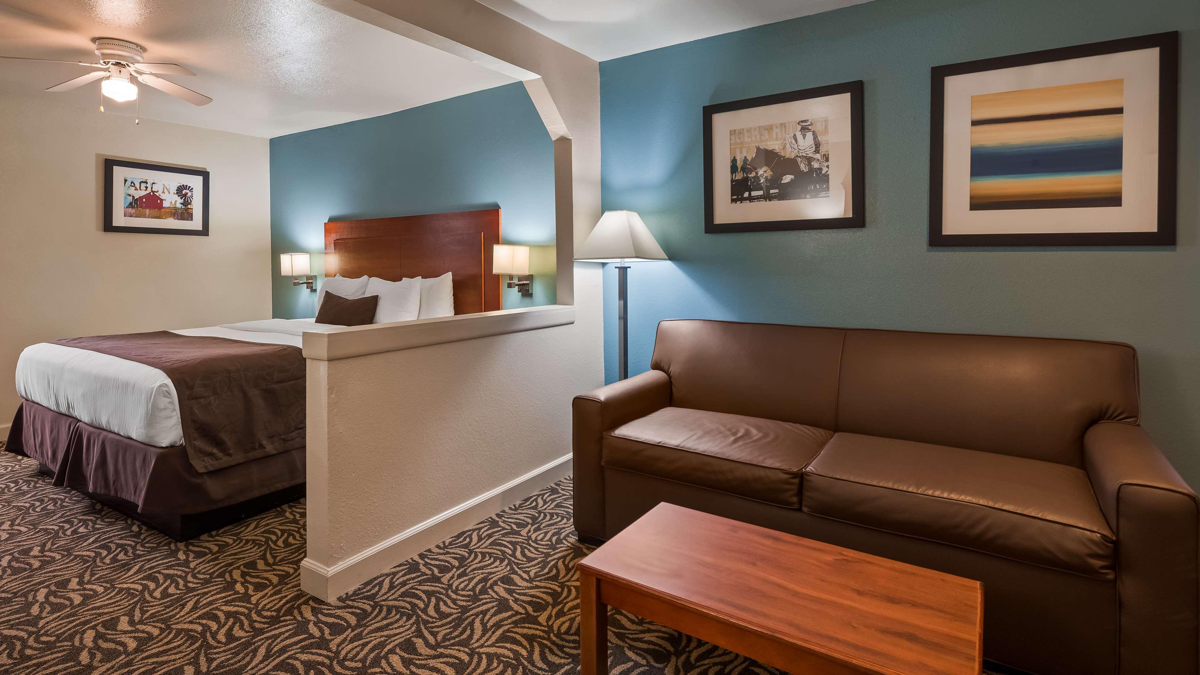Best Western Regency Inn & Suites Gonzales Extérieur photo