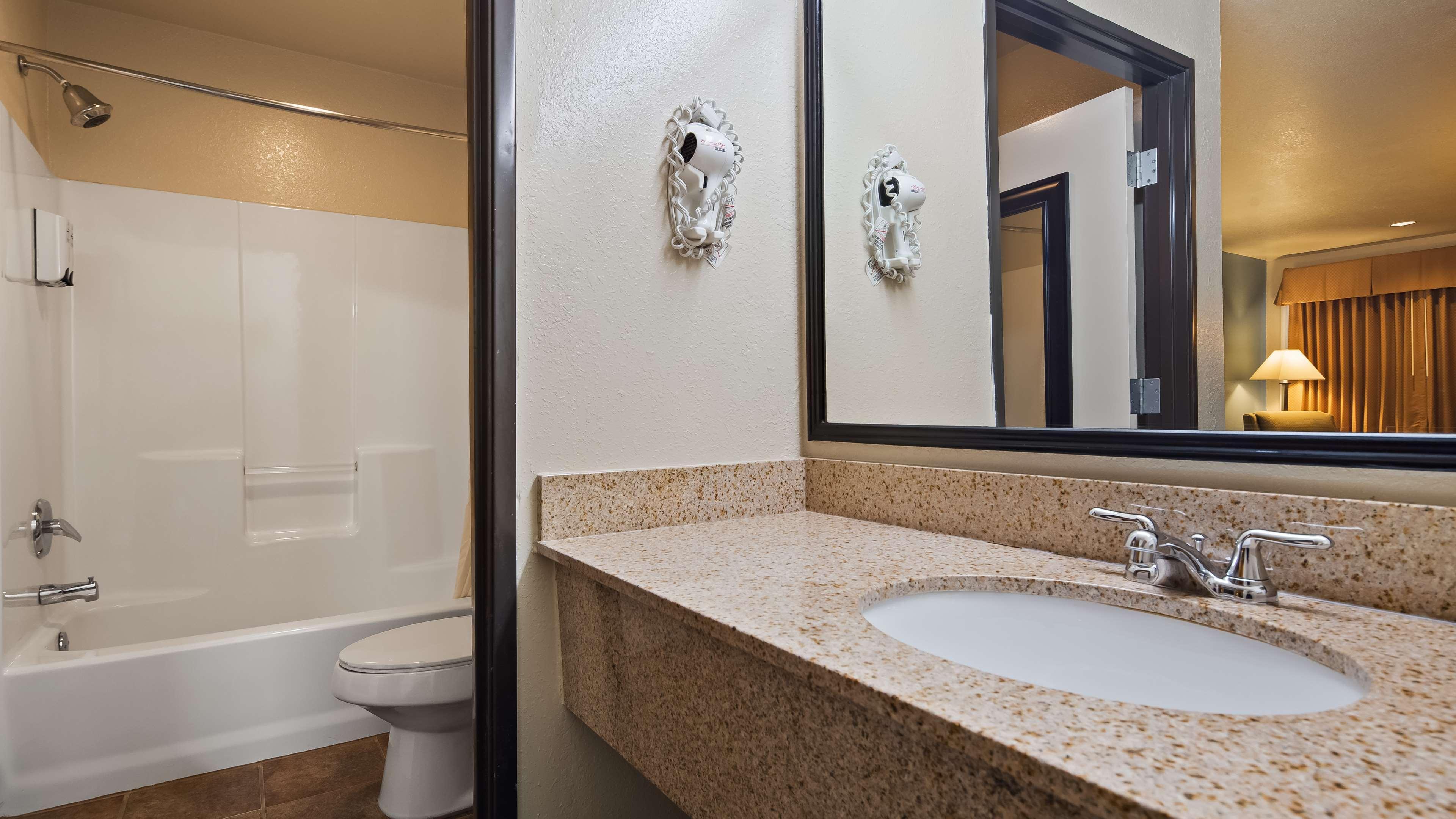 Best Western Regency Inn & Suites Gonzales Extérieur photo