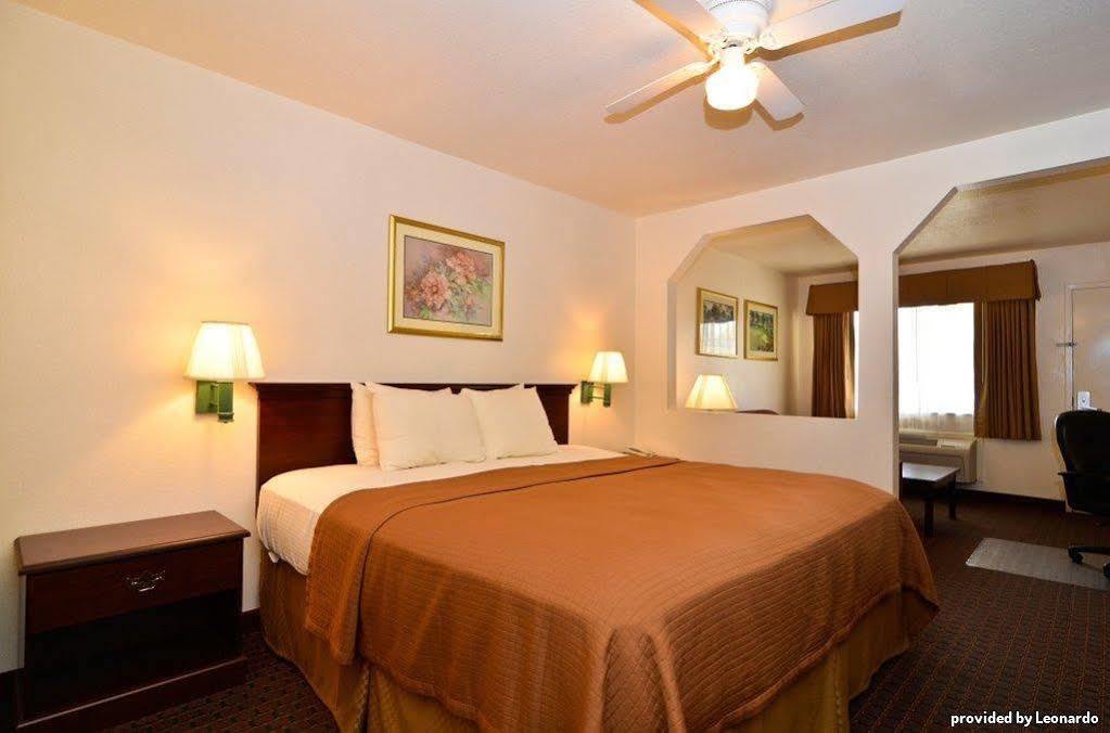 Best Western Regency Inn & Suites Gonzales Chambre photo