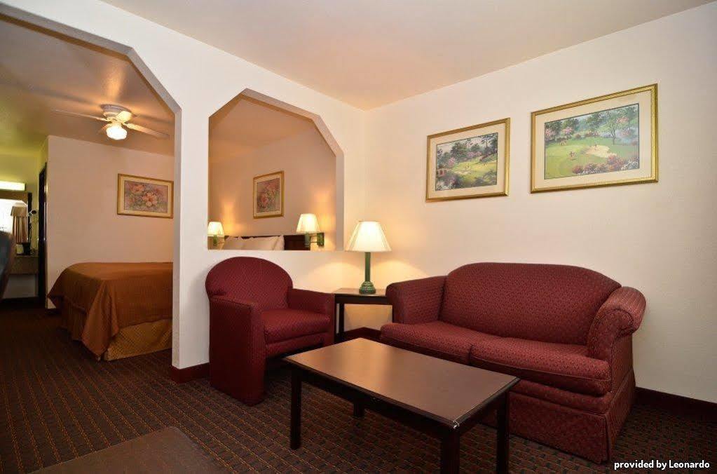 Best Western Regency Inn & Suites Gonzales Chambre photo